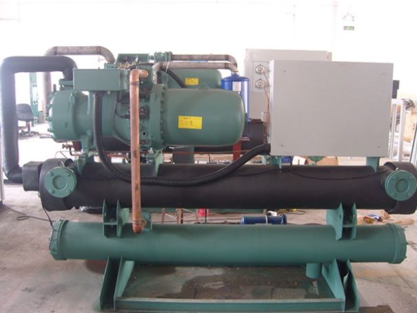 水冷螺桿冷水機